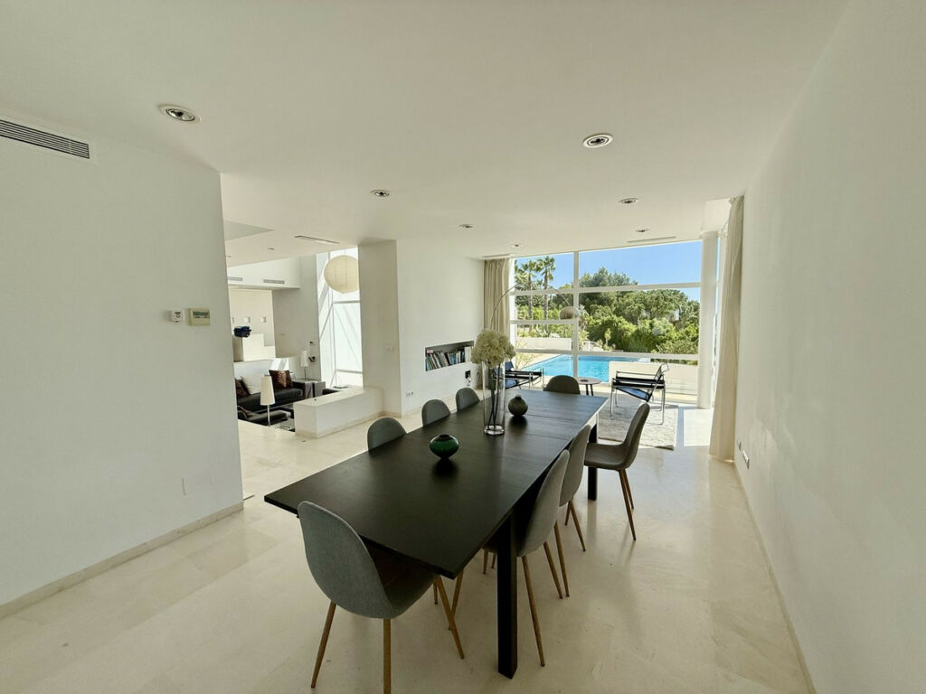 Detached Villa Valtocado Málaga - image 10