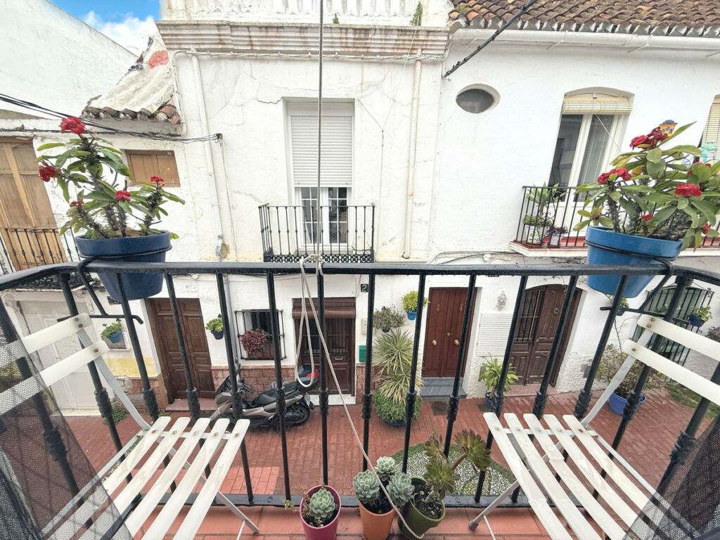 Top Floor Apartment Estepona Málaga - image 10