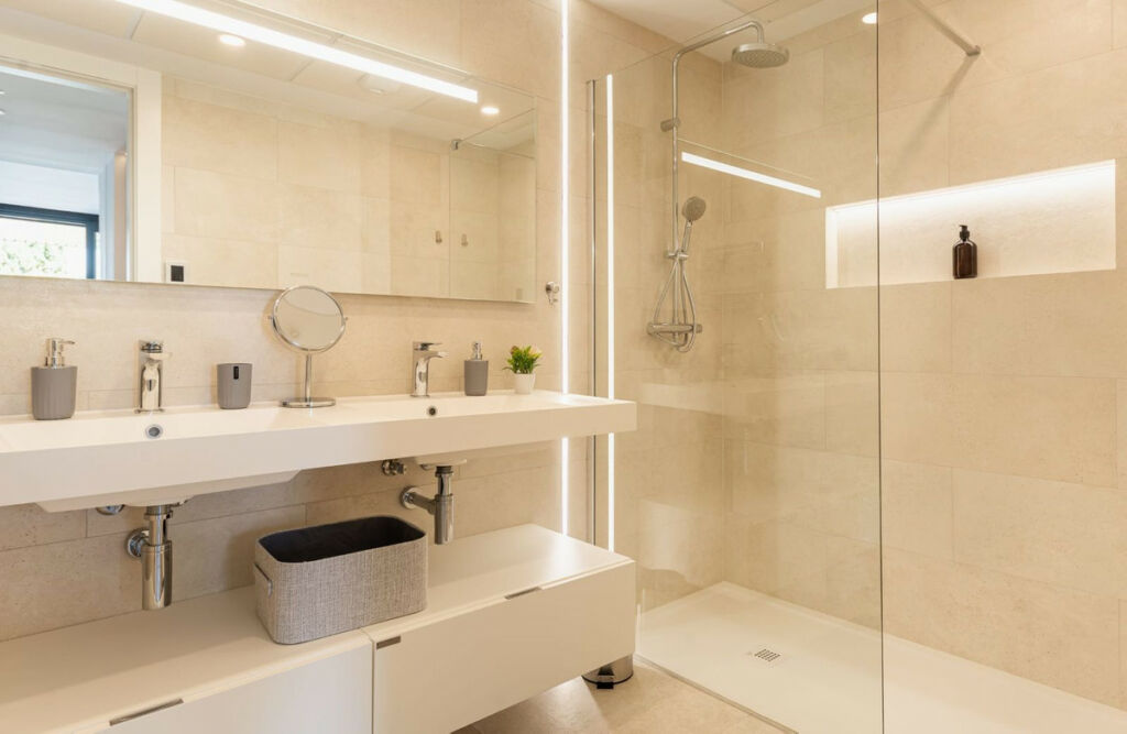Middle Floor Apartment Fuengirola Málaga - image 10