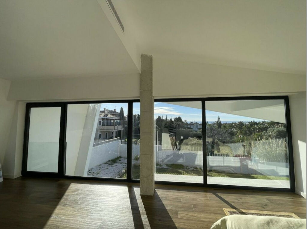 Detached Villa Bel Air Málaga - image 10