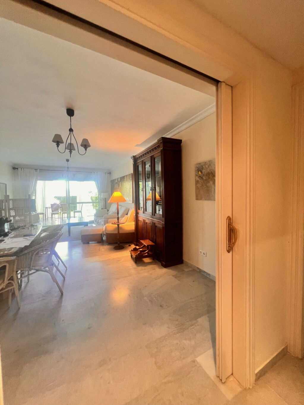 Middle Floor Apartment Guadalmina Baja Málaga - image 10
