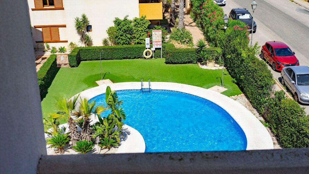 Middle Floor Apartment Punta Prima Alicante - image 10