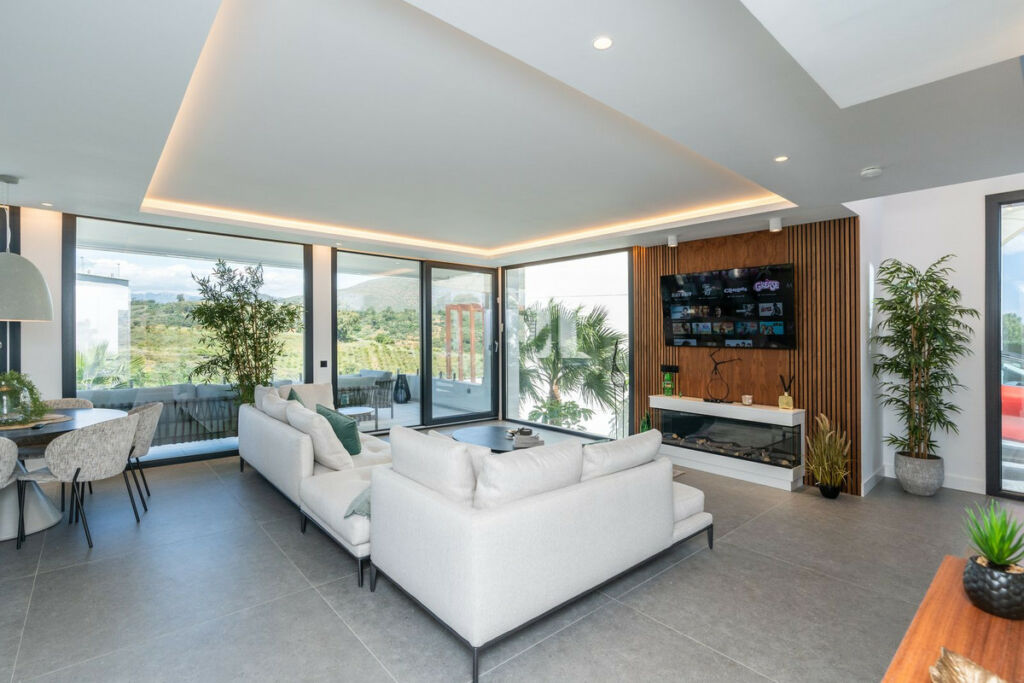 Detached Villa La Cala Golf Málaga - image 10