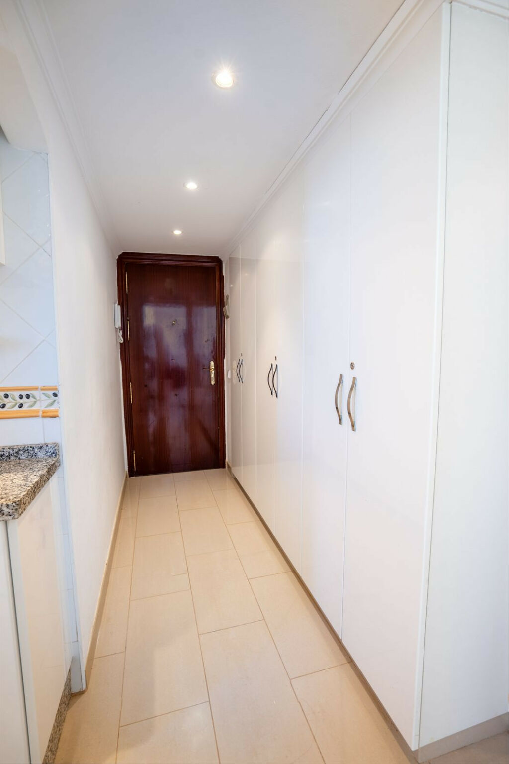 Middle Floor Apartment Fuengirola Málaga - image 10