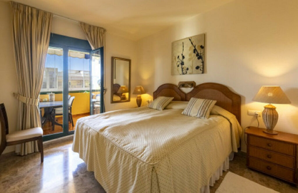 Middle Floor Apartment San Pedro de Alcántara Málaga - image 10