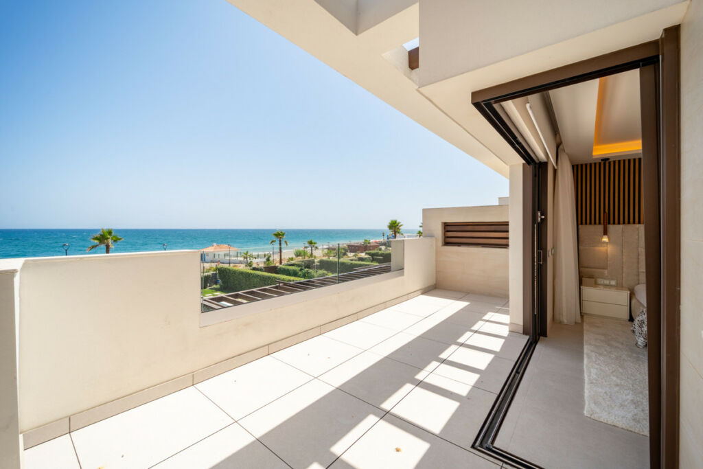 Townhouse Estepona Málaga - image 10