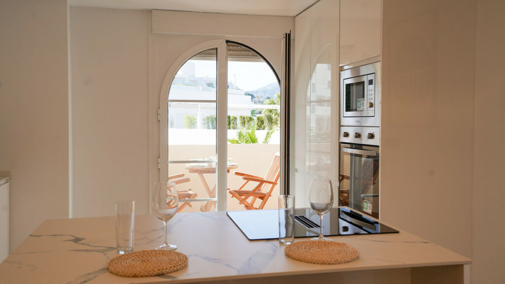Middle Floor Apartment Nueva Andalucía Málaga - image 10