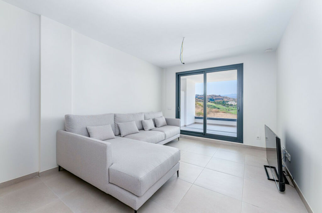 Middle Floor Apartment Calanova Golf Málaga - image 10
