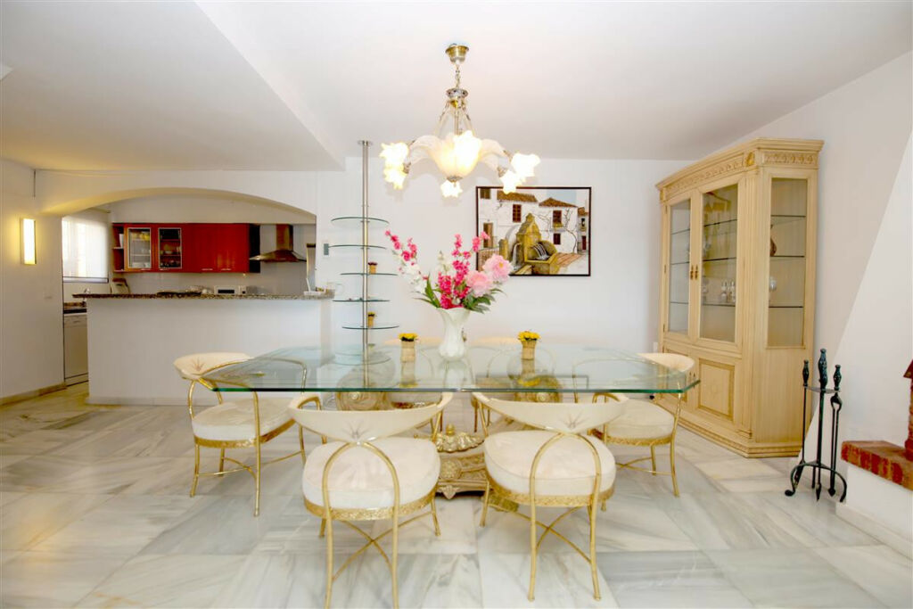 Semi-Detached House Estepona Málaga - image 10
