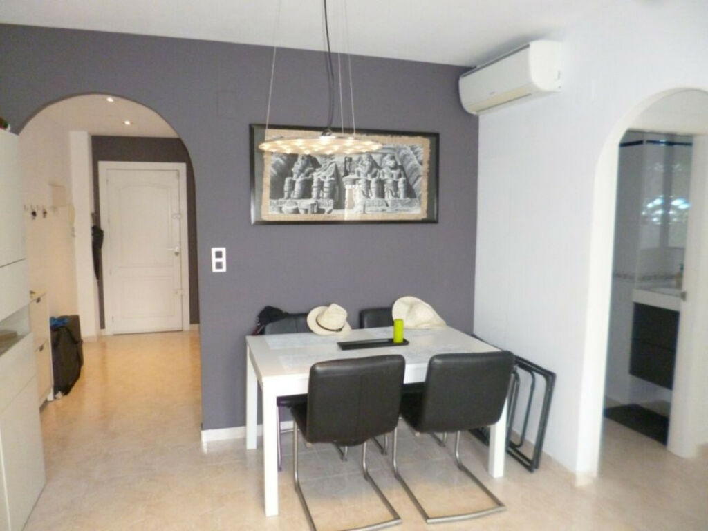 Middle Floor Apartment La Florida Alicante - image 10