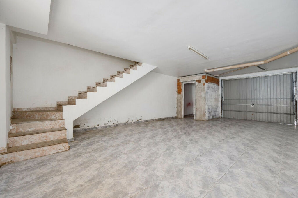 Townhouse Los Montesinos Alicante - image 10