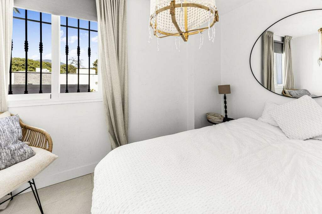 Penthouse Duplex Nueva Andalucía Málaga - image 10