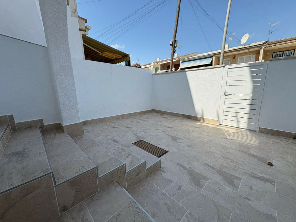 Bungalow Torrevieja Alicante - image 10