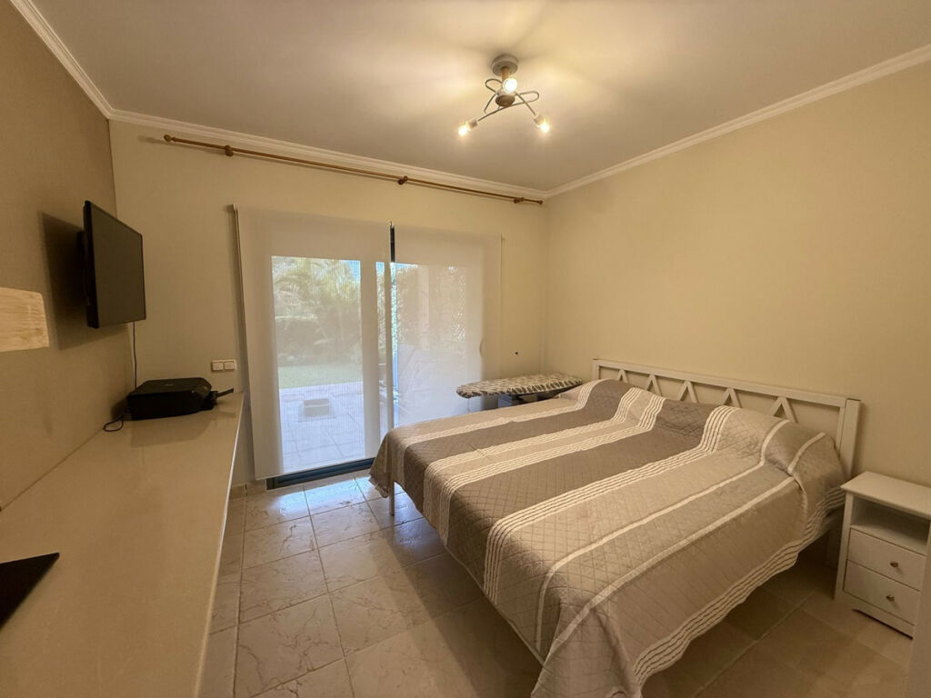 Ground Floor Apartment Atalaya Málaga - image 10