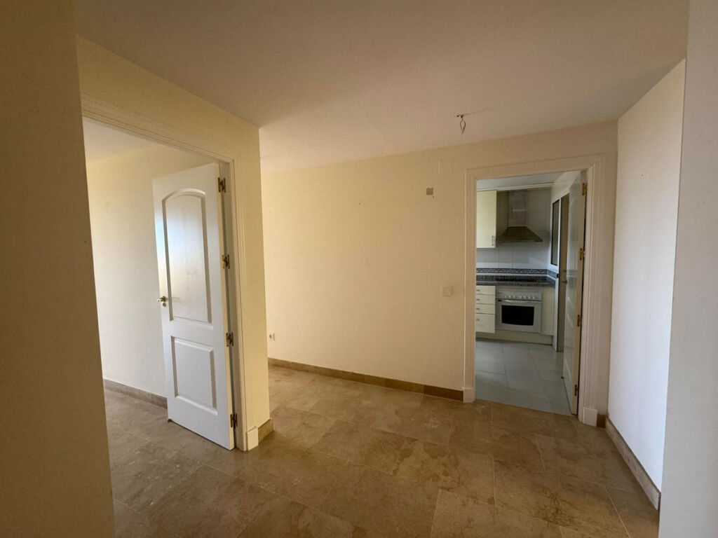 Middle Floor Apartment Manilva Málaga - image 10