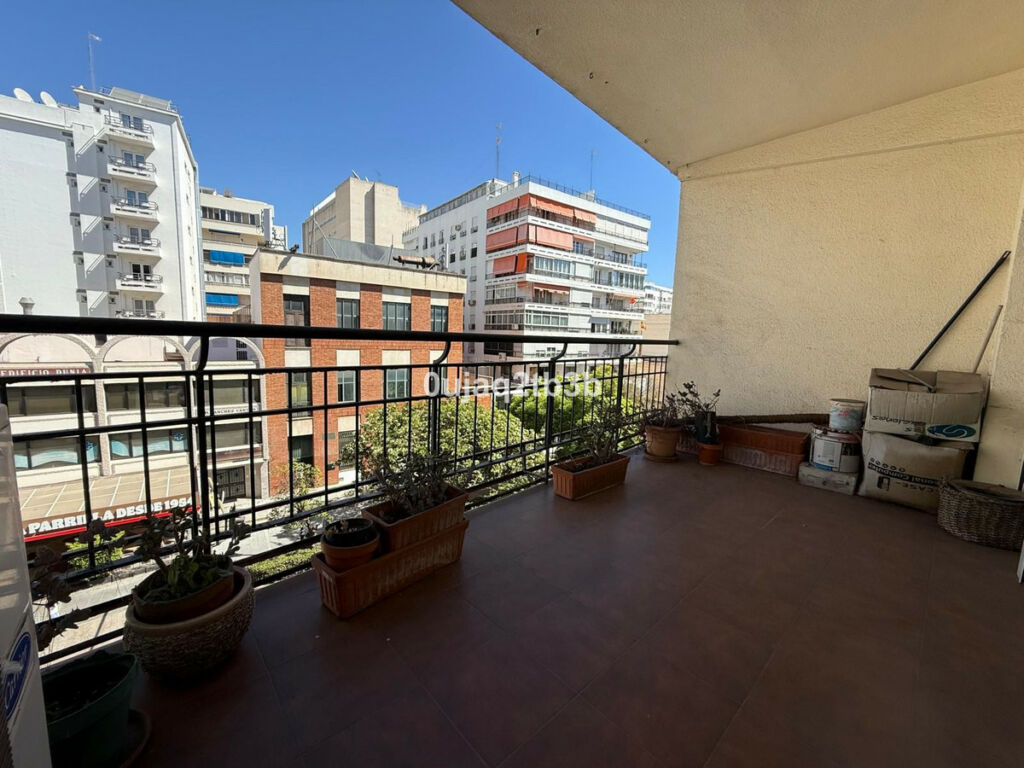 Middle Floor Apartment Marbella Málaga - image 11