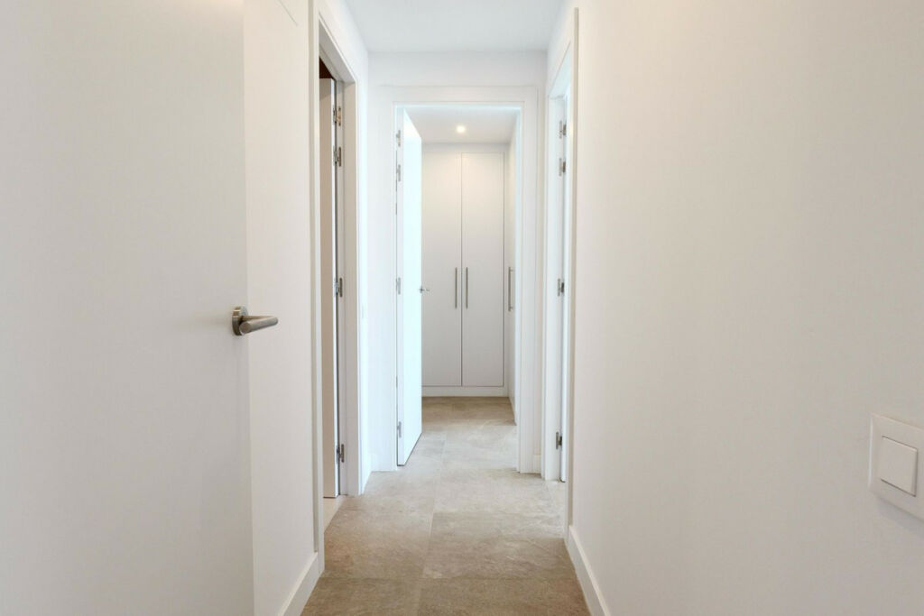 Middle Floor Apartment Estepona Málaga - image 10