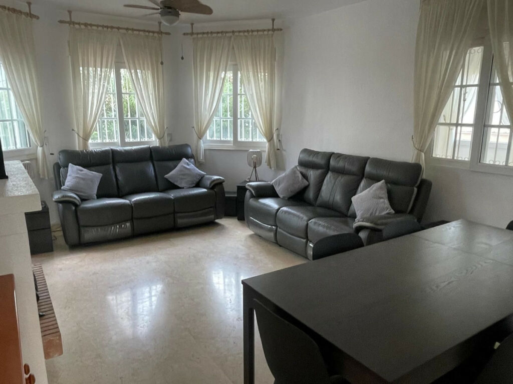 Detached Villa Playa Flamenca Alicante - image 9
