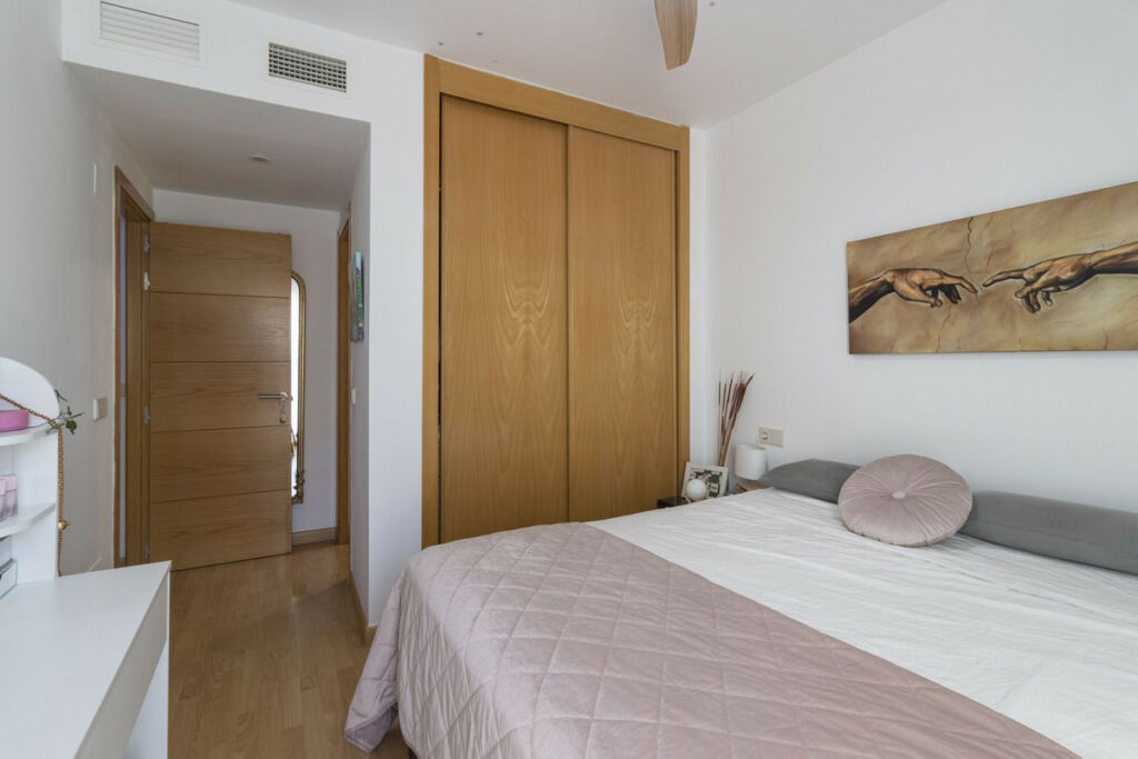 Middle Floor Apartment Benalmadena Málaga - image 10