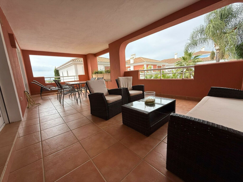 Middle Floor Apartment New Golden Mile Málaga - image 10