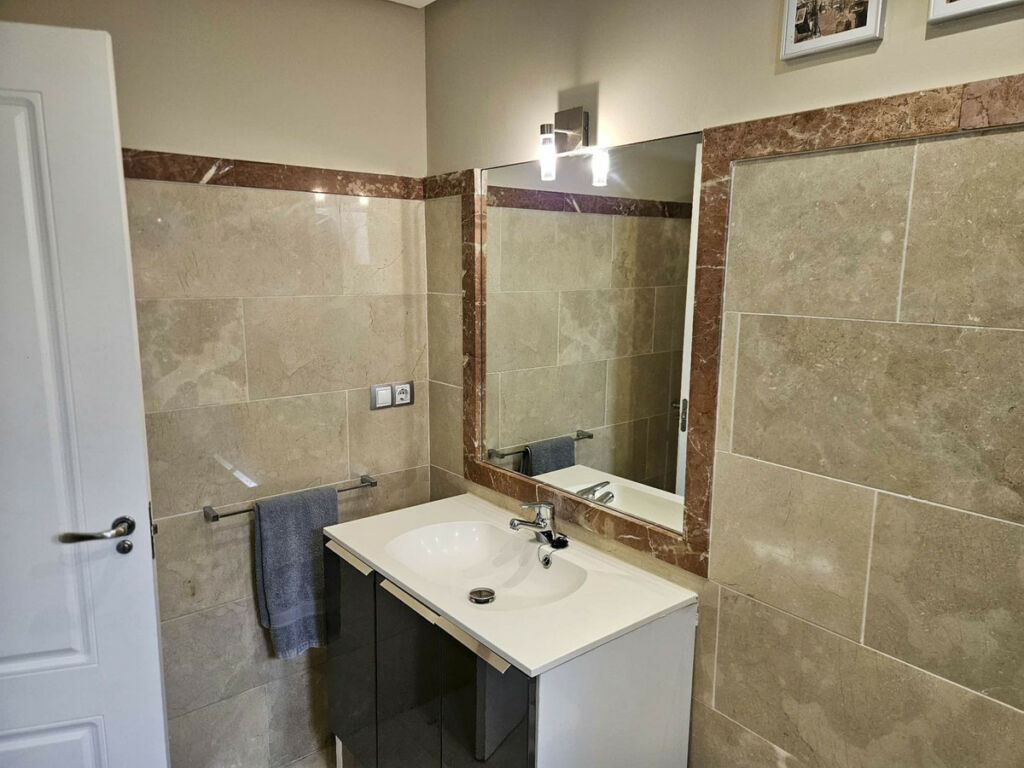Middle Floor Apartment San Luis de Sabinillas Málaga - image 10