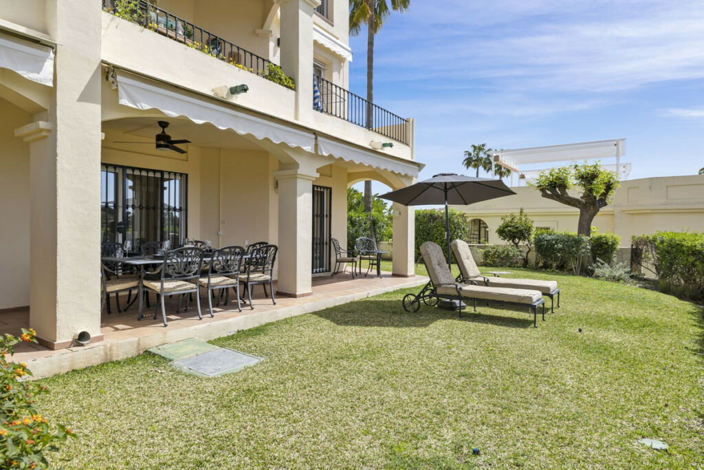 Ground Floor Apartment La Quinta Málaga - image 10