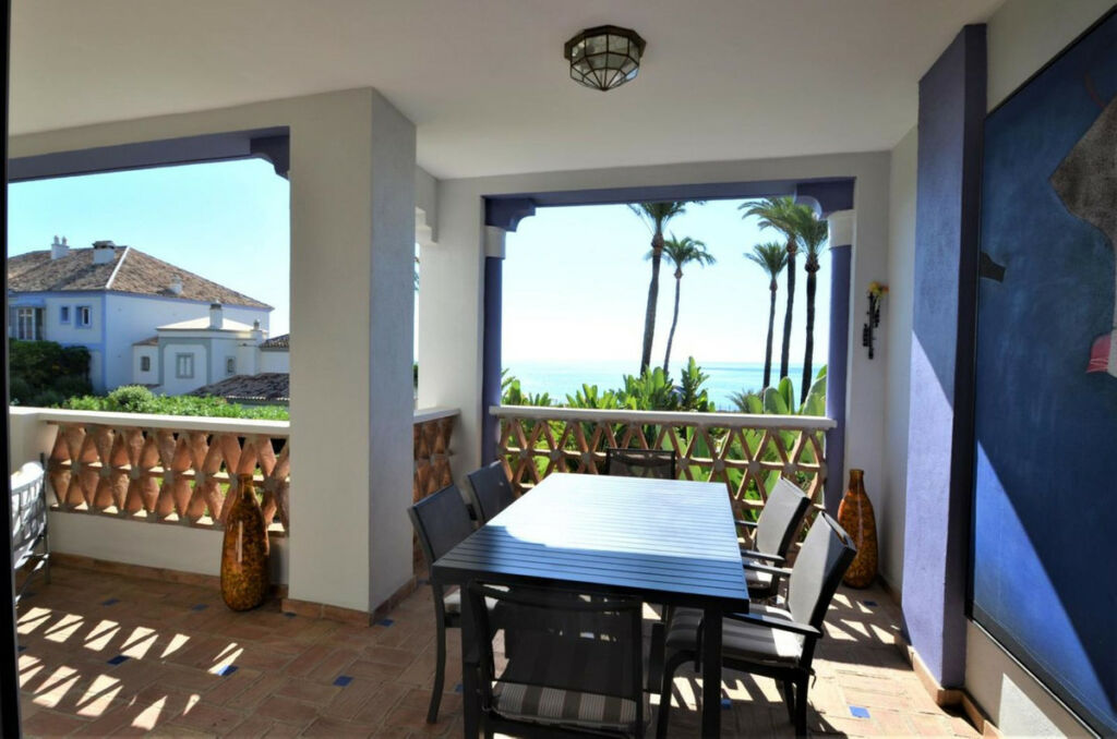 Middle Floor Apartment Casares Playa Málaga - image 10