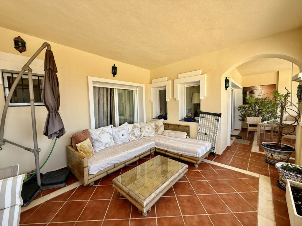 Middle Floor Apartment Elviria Málaga - image 10