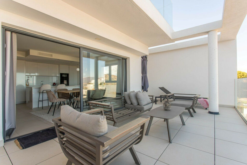 Middle Floor Apartment Calanova Golf Málaga - image 10
