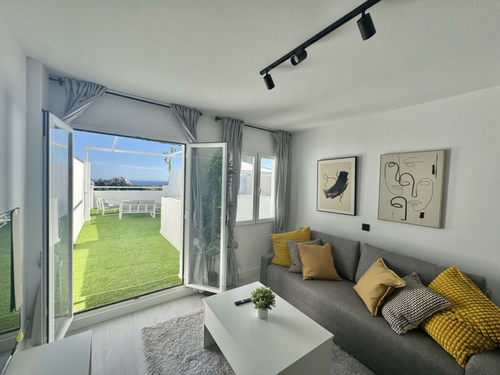 Top Floor Apartment Estepona Málaga - image 10