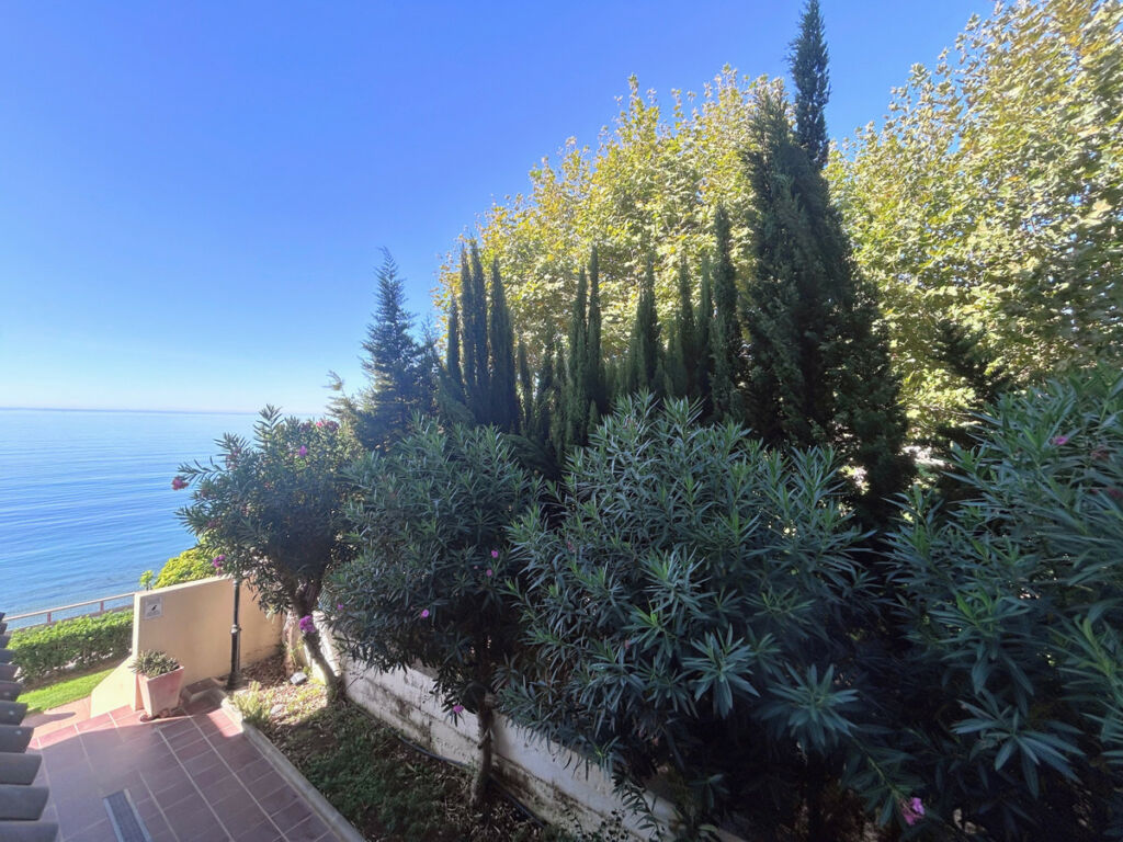 Duplex Estepona Málaga - image 10