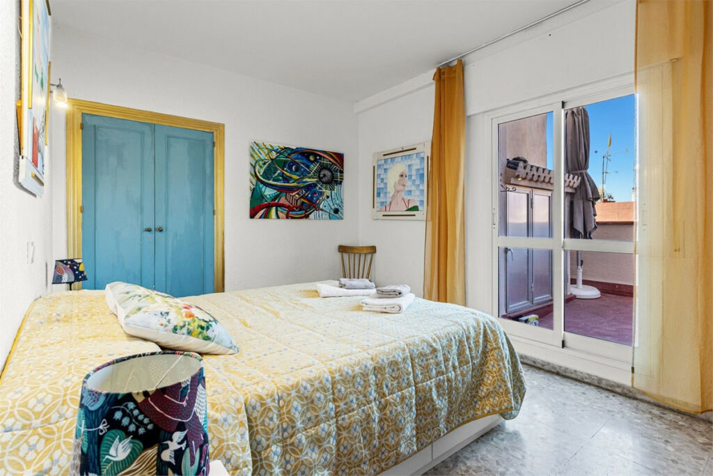Middle Floor Apartment Fuengirola Málaga - image 10