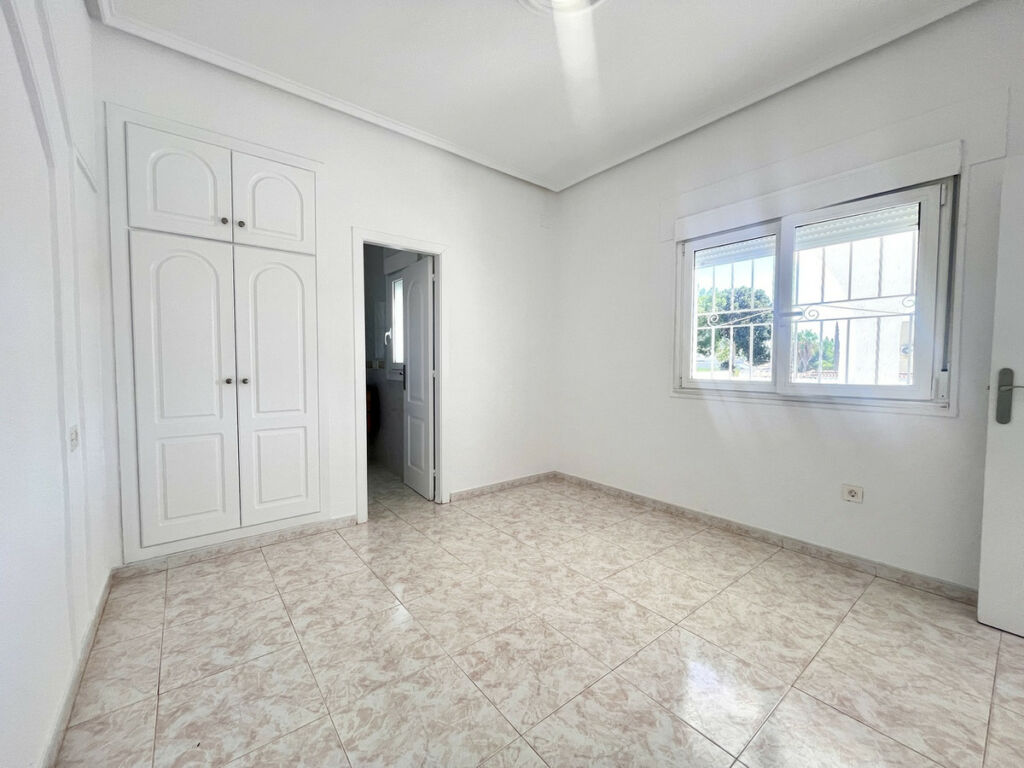 Detached Villa Rojales Alicante - image 10