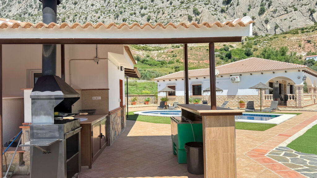 Detached Villa Valle de Abdalajis Málaga - image 9