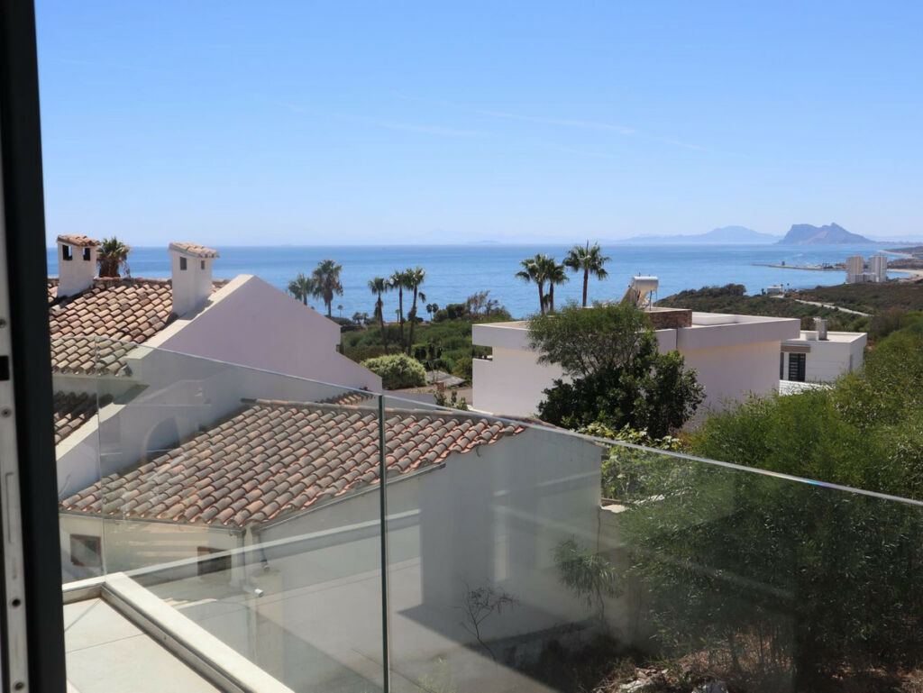 Detached Villa Torreguadiaro Cádiz - image 10