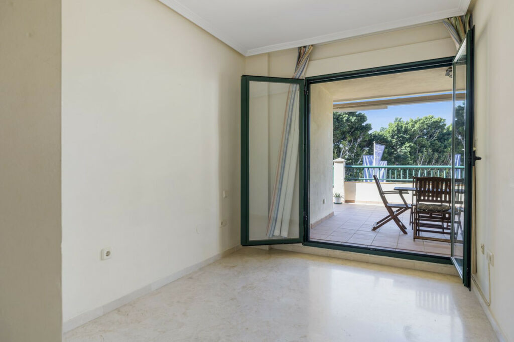 Ground Floor Apartment Torrequebrada Málaga - image 10