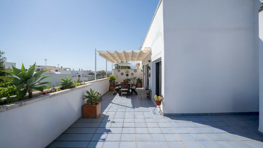 Middle Floor Apartment Marbella Málaga - image 10