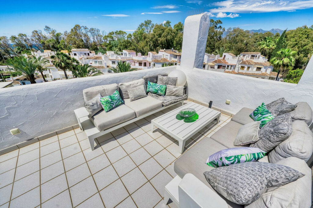 Penthouse Elviria Málaga - image 10