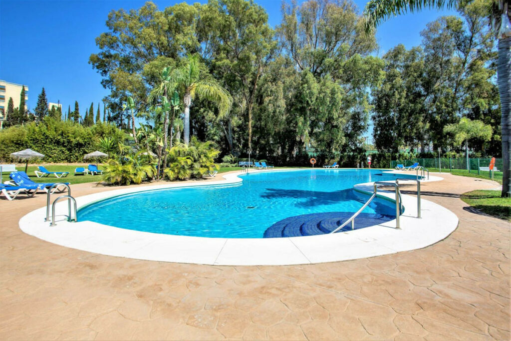 Middle Floor Apartment Bahía de Marbella Málaga - image 26