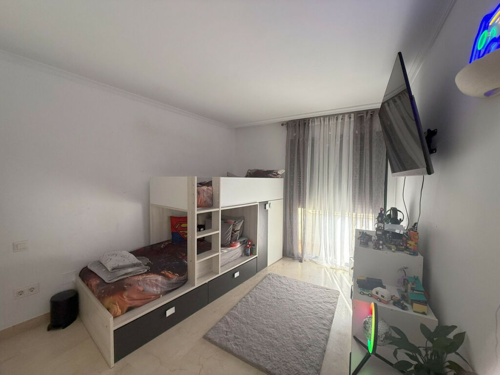 Townhouse Atalaya Málaga - image 10