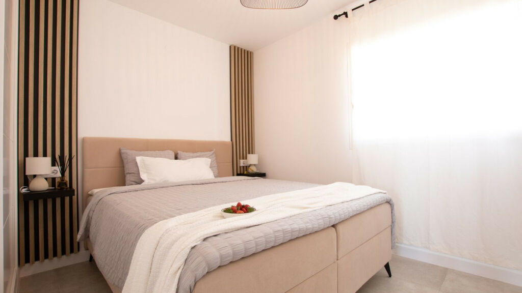 Middle Floor Apartment Torrenueva Málaga - image 10