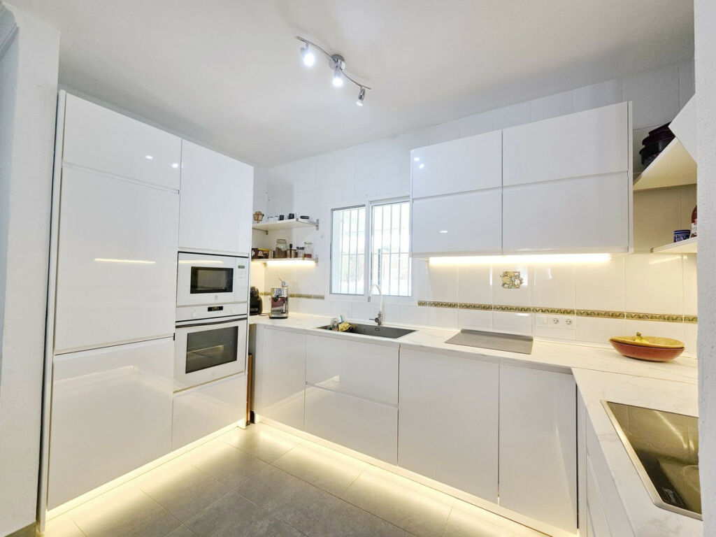 Detached Villa Coín Málaga - image 10