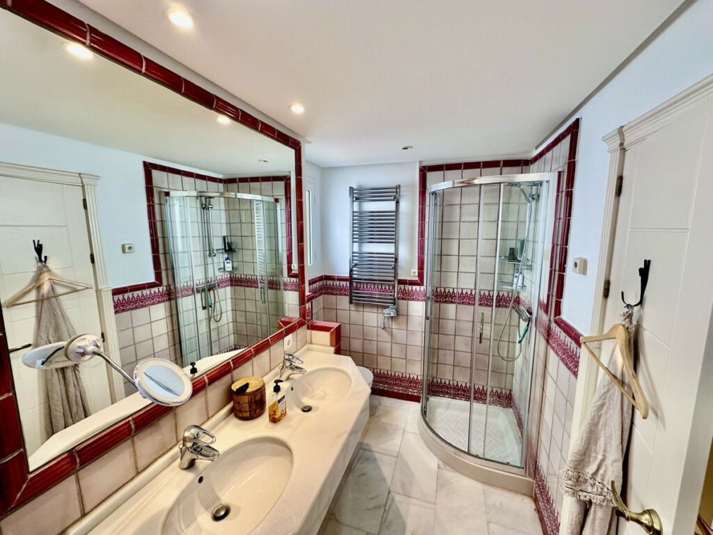 Middle Floor Apartment San Pedro de Alcántara Málaga - image 11