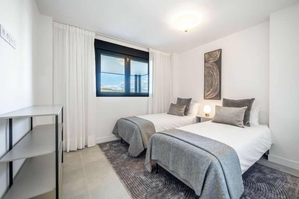 Middle Floor Apartment Estepona Málaga - image 10
