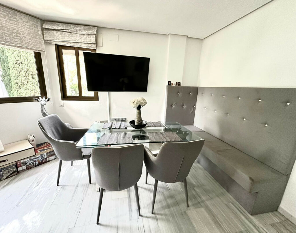 Middle Floor Apartment Marbella Málaga - image 10