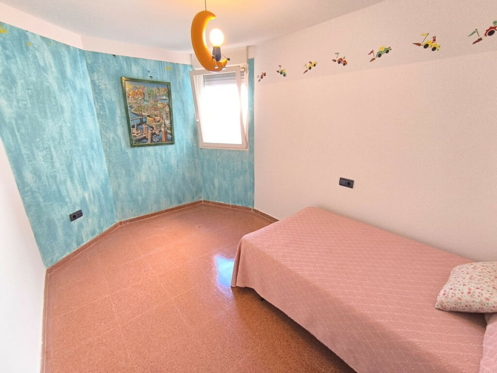 Ground Floor Apartment Sax Alicante - image 10