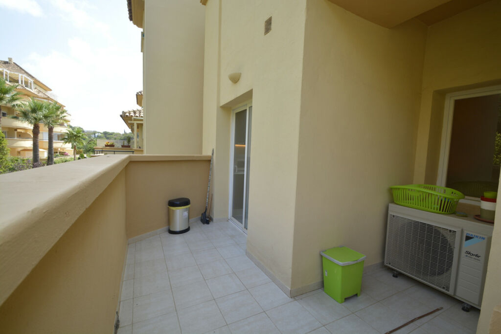Middle Floor Apartment Elviria Málaga - image 10