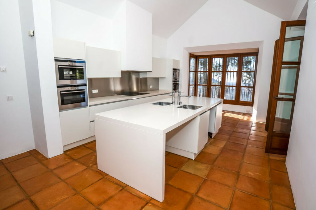 Detached Villa Gaucín Málaga - image 9