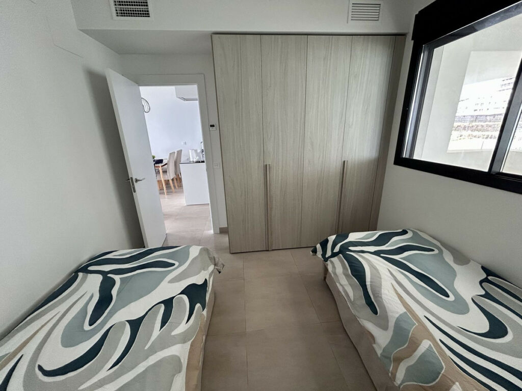 Middle Floor Apartment Fuengirola Málaga - image 10