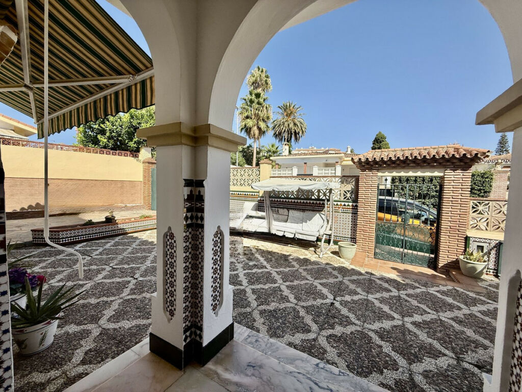 Detached Villa Benalmadena Málaga - image 10